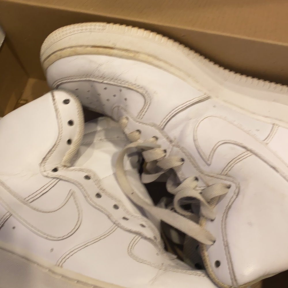 Nike’s - Picture 5 of 5